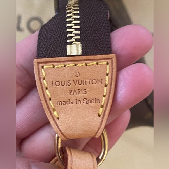 LV Pochette Accesories New Model - Picture 5 of 16